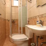 With Parking Space Stanici, - 10324 * أوميس