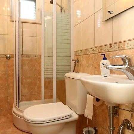 With Parking Space Stanici, - 10324 *