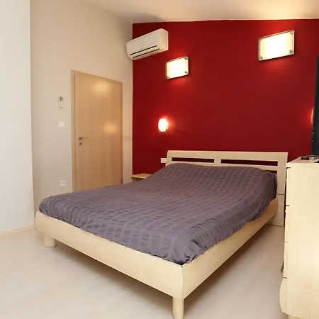 דירה With Parking Space Stanici, - 10324 *