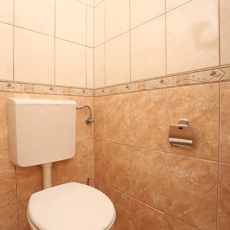 דירה With Parking Space Stanici, - 10324 אומיס